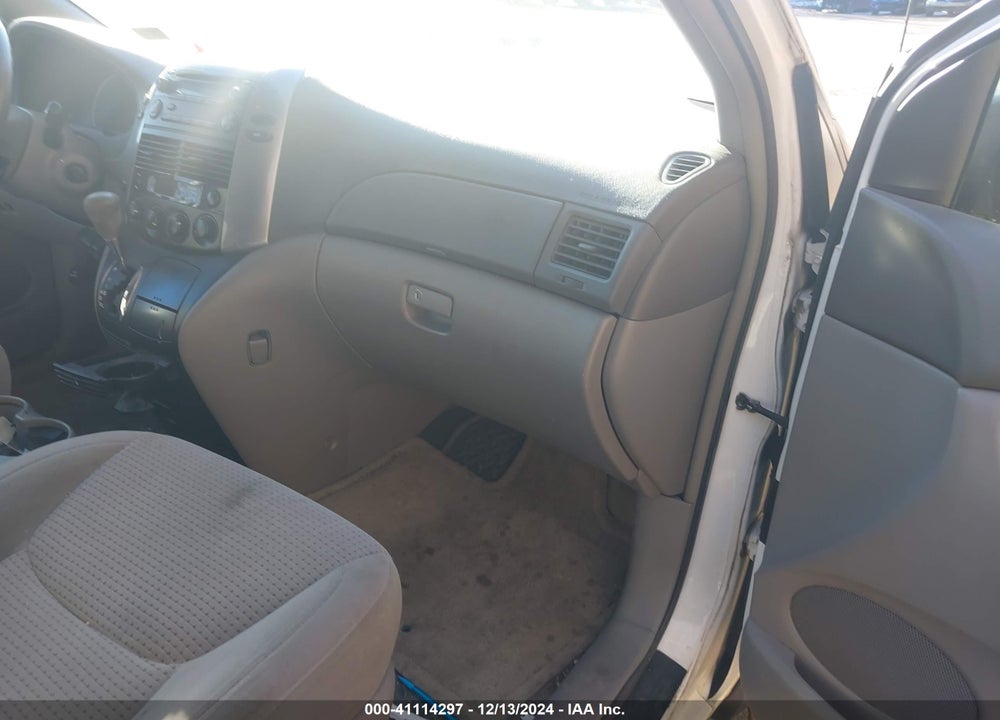 2006 TOYOTA SIENNA LE VIN: 5TDZA23C06S478933
