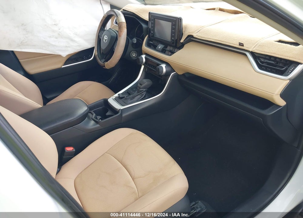 2019 TOYOTA RAV4 LE VIN: 2T3H1RFV1KW040125