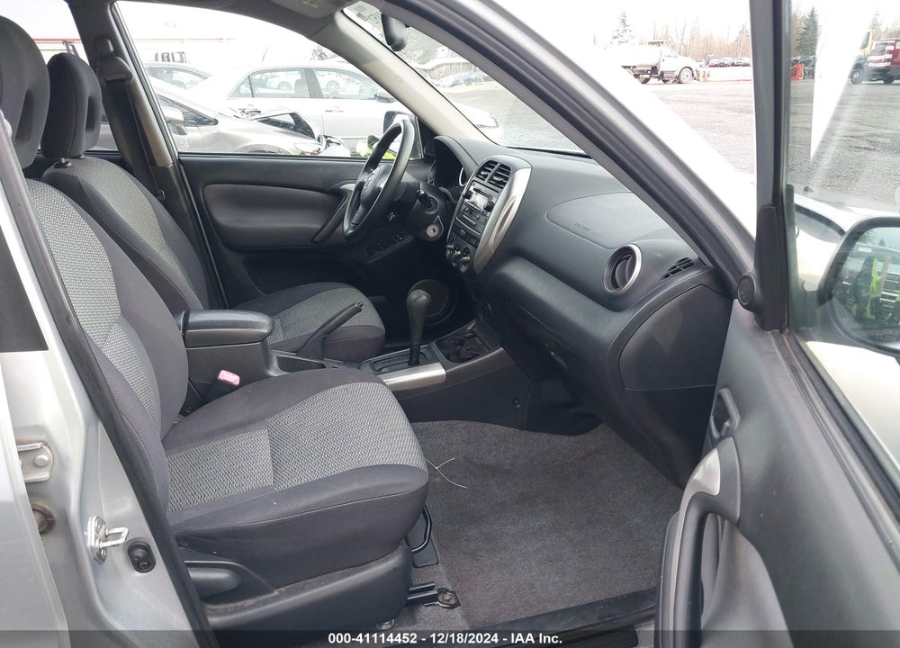 2005 TOYOTA RAV4 VIN: JTEHD20V656024480