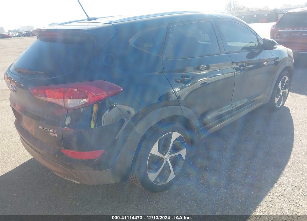 2016 HYUNDAI TUCSON SPORT VIN: KM8J3CA29GU221124