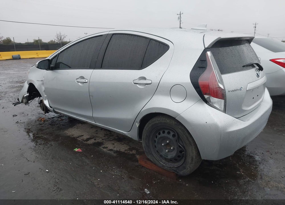 2016 TOYOTA PRIUS C TWO VIN: JTDKDTB3XG1122309