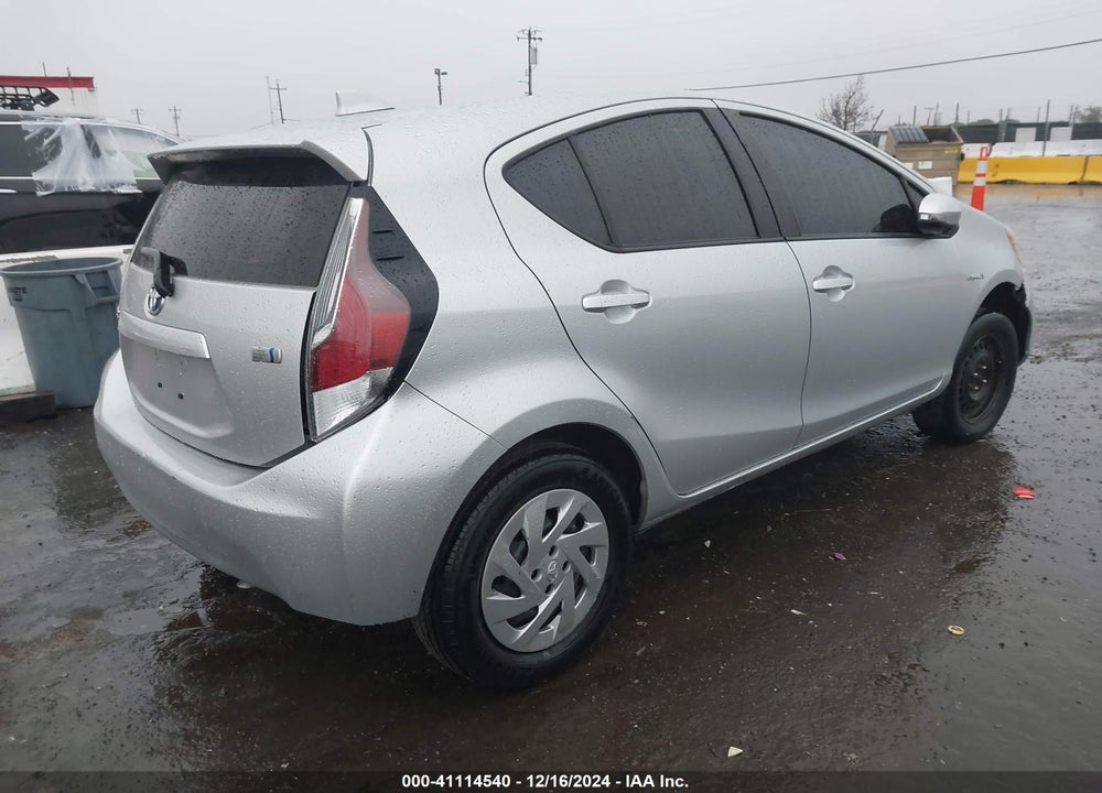 2016 TOYOTA PRIUS C TWO VIN: JTDKDTB3XG1122309