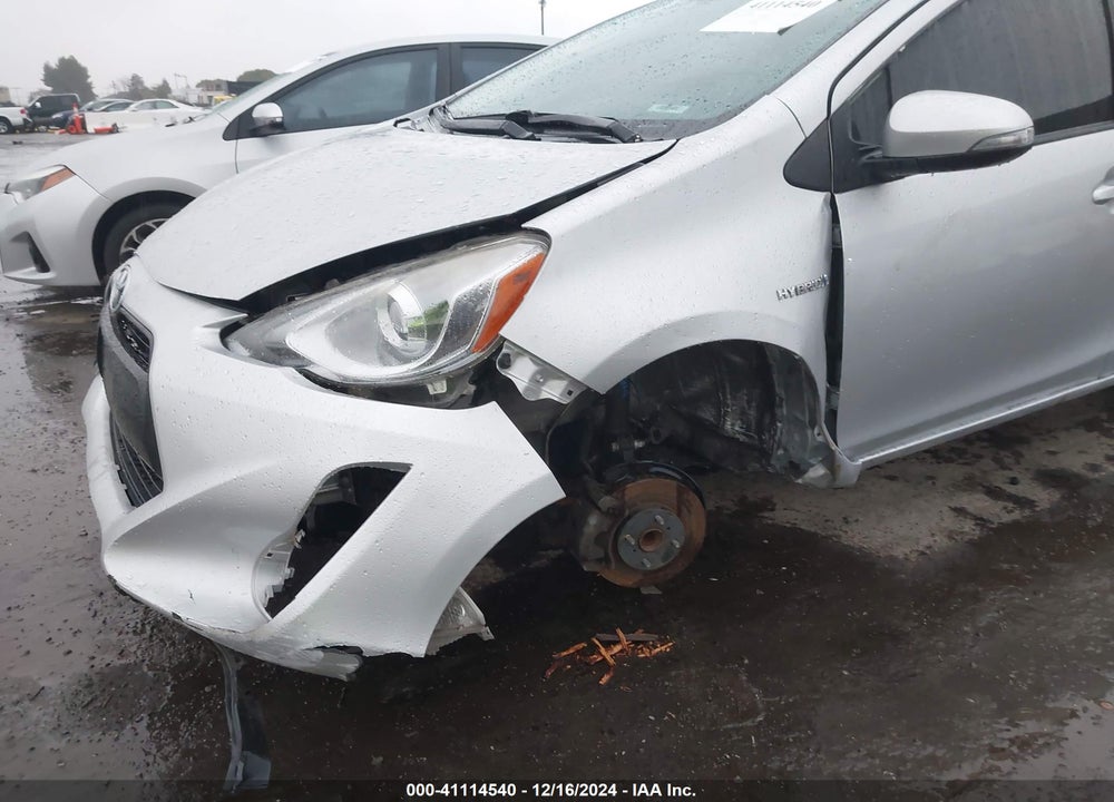 2016 TOYOTA PRIUS C TWO VIN: JTDKDTB3XG1122309
