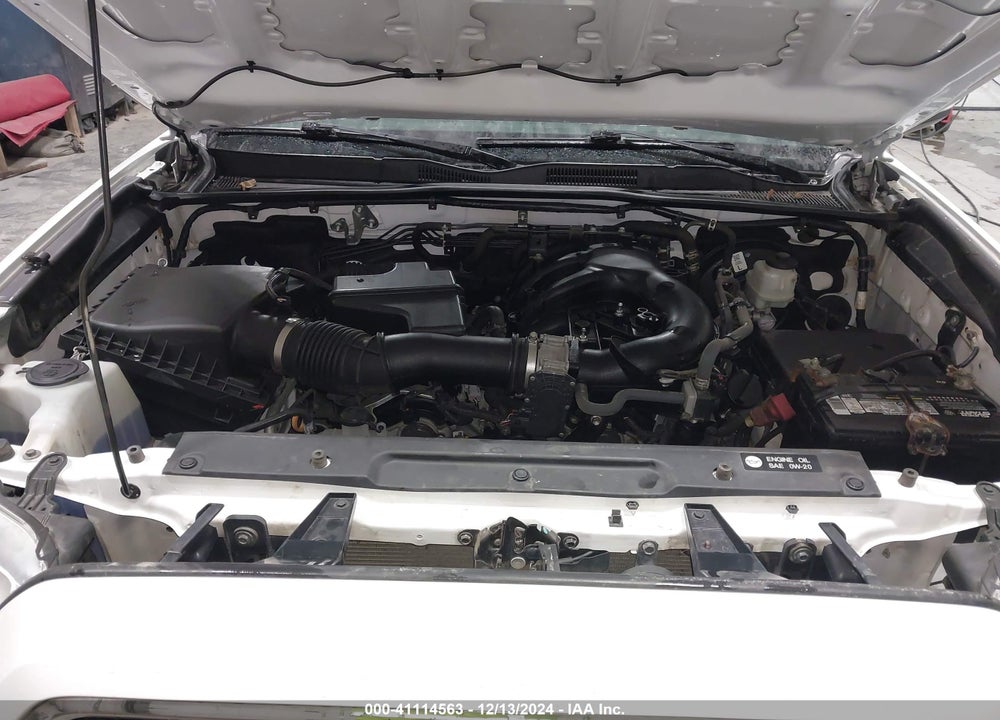 2019 TOYOTA TACOMA SR5 V6 VIN: 3TMCZ5AN8KM253383