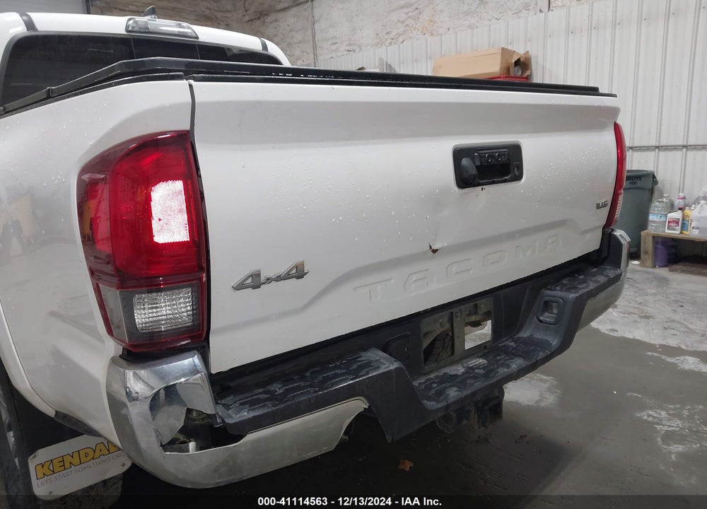 2019 TOYOTA TACOMA SR5 V6 VIN: 3TMCZ5AN8KM253383