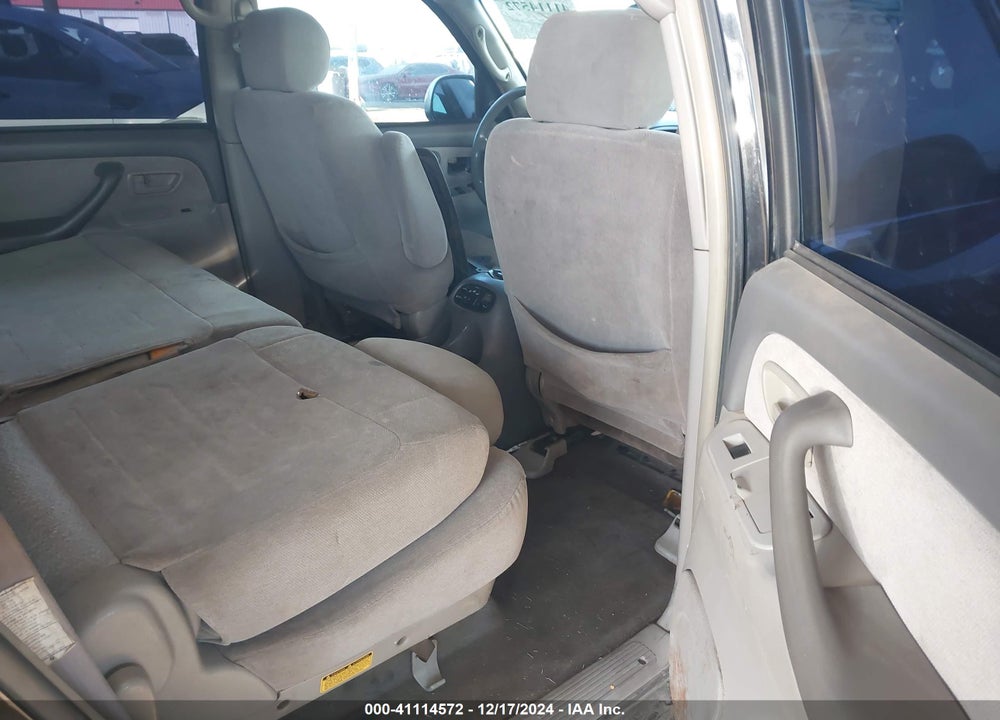 2004 TOYOTA SEQUOIA SR5 V8 VIN: 5TDZT34A64S215839