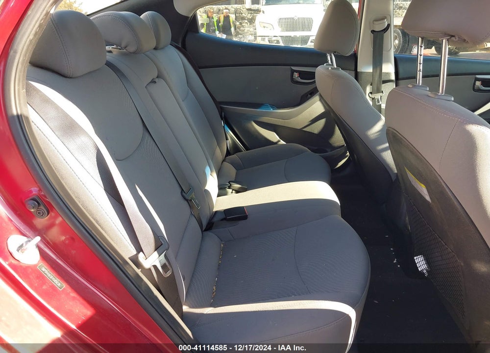 2015 HYUNDAI ELANTRA SE VIN: 5NPDH4AE0FH585038