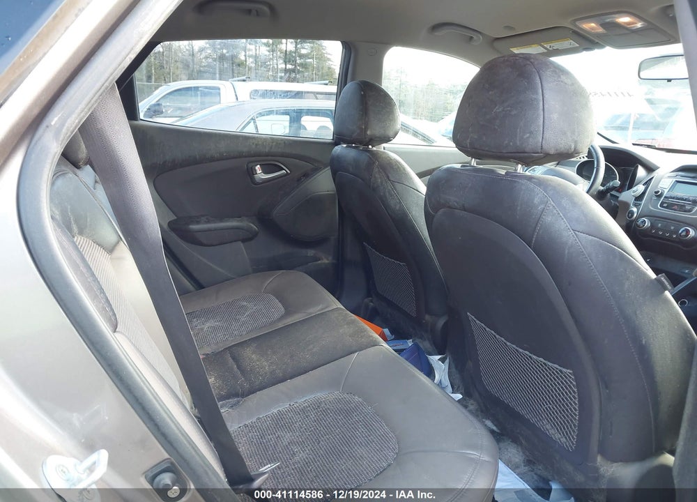 2012 HYUNDAI TUCSON GLS VIN: KM8JUCAC8CU545570