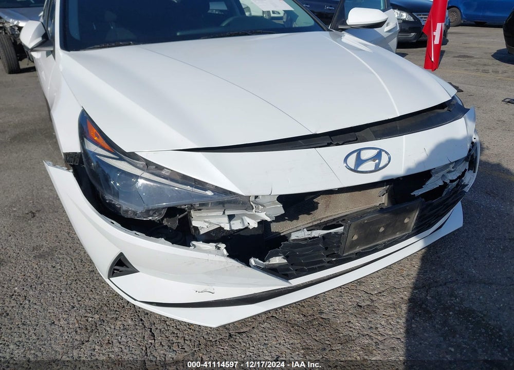 2022 HYUNDAI ELANTRA VIN: 5NPLM4AG1NH067026