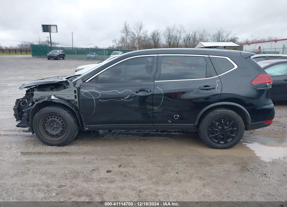 2018 NISSAN ROGUE S VIN: JN8AT2MT8JW451305