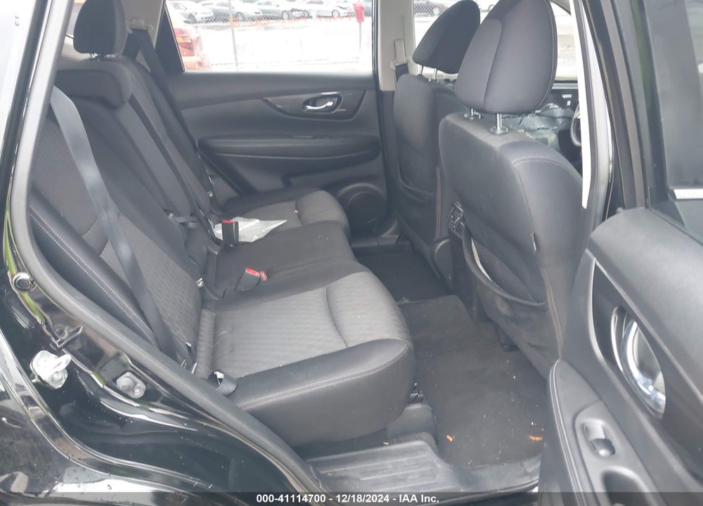 2018 NISSAN ROGUE S VIN: JN8AT2MT8JW451305