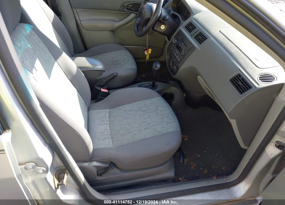 2005 FORD FOCUS ZX4 VIN: 1FAFP34N65W246025