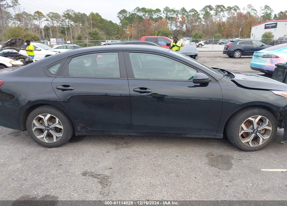 2021 KIA FORTE VIN: 3KPF24AD8ME381333