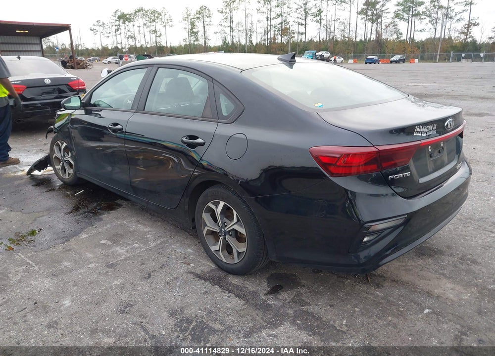 2021 KIA FORTE VIN: 3KPF24AD8ME381333