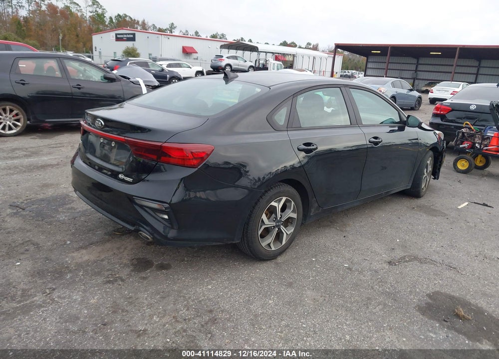 2021 KIA FORTE VIN: 3KPF24AD8ME381333