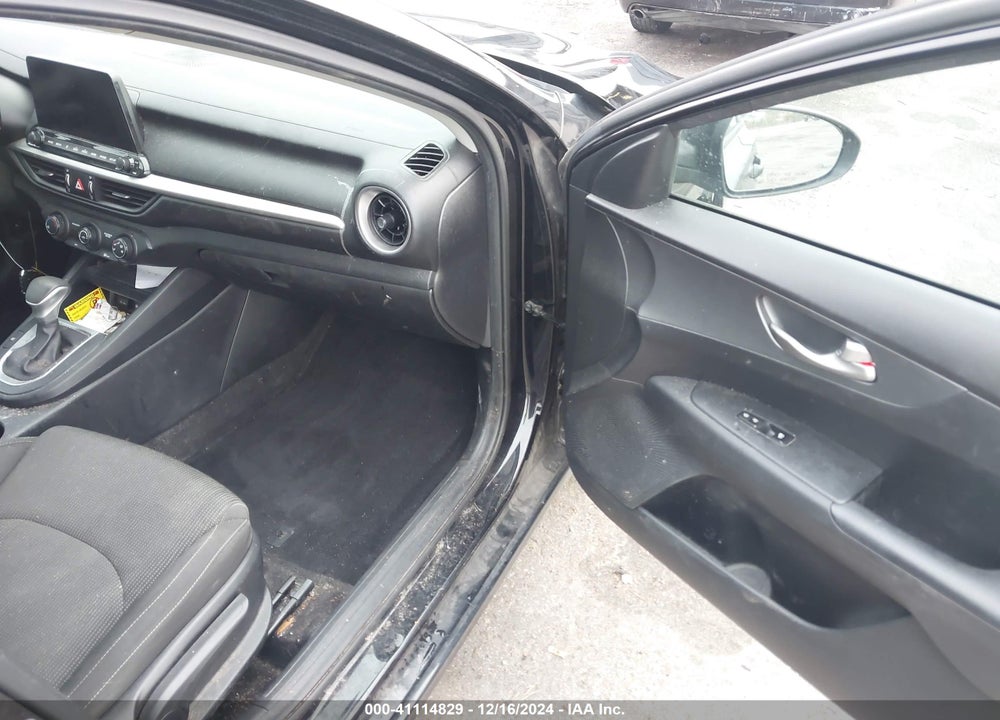 2021 KIA FORTE VIN: 3KPF24AD8ME381333