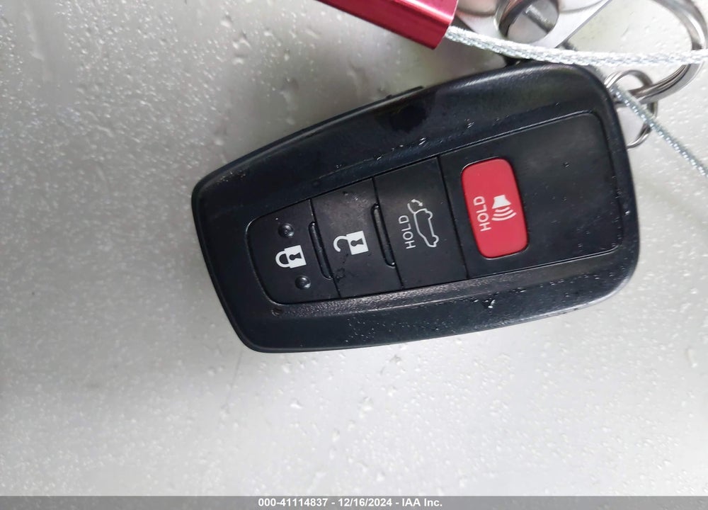 2020 TOYOTA RAV4 HYBRID XLE VIN: 2T3RWRFV5LW083700