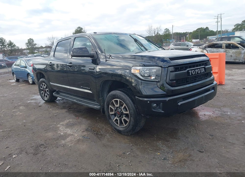 2016 TOYOTA TUNDRA PLATINUM 5.7L V8 VIN: 5TFAW5F13GX514183