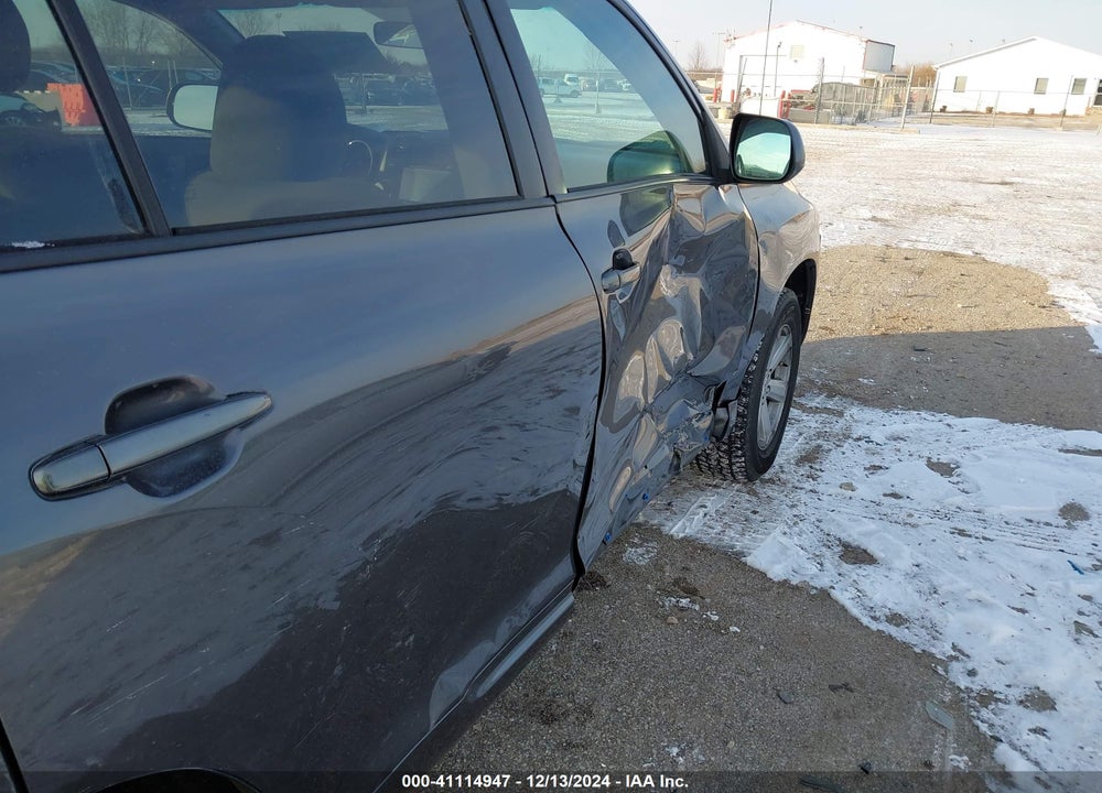 2010 TOYOTA HIGHLANDER BASE V6 VIN: 5TDZK3EH8AS006600