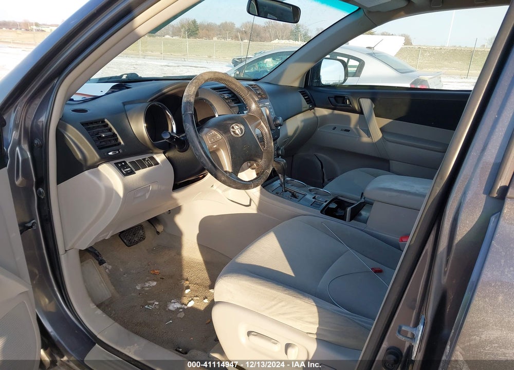 2010 TOYOTA HIGHLANDER BASE V6 VIN: 5TDZK3EH8AS006600