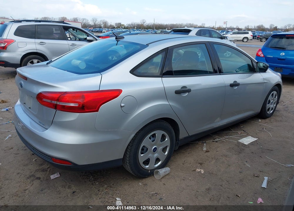 2016 FORD FOCUS S VIN: 1FADP3E24GL344101