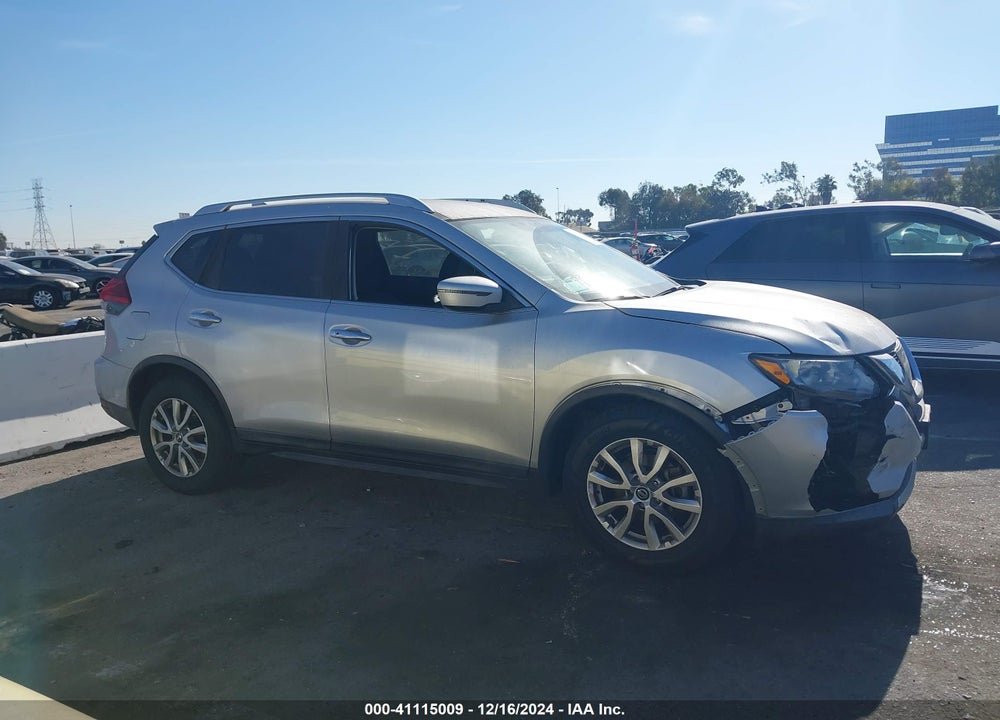 2017 NISSAN ROGUE SV VIN: KNMAT2MT8HP573212