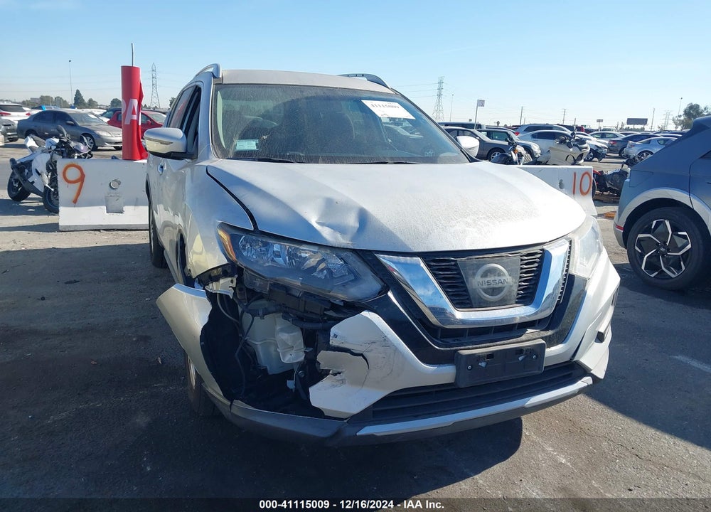 2017 NISSAN ROGUE SV VIN: KNMAT2MT8HP573212