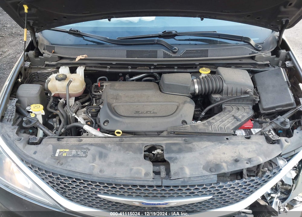 2019 CHRYSLER PACIFICA TOURING PLUS VIN: 2C4RC1FG2KR652815