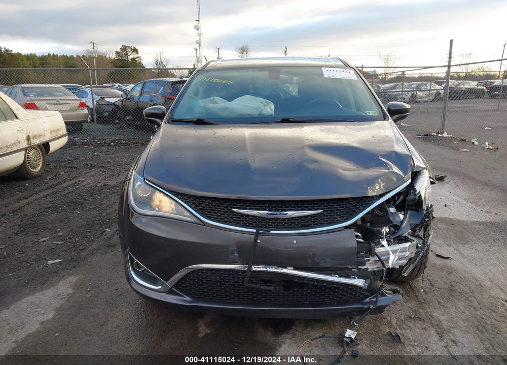 2019 CHRYSLER PACIFICA TOURING PLUS VIN: 2C4RC1FG2KR652815