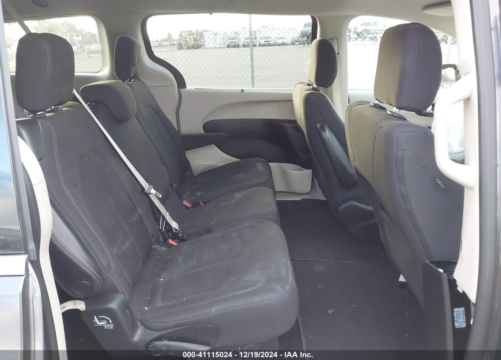 2019 CHRYSLER PACIFICA TOURING PLUS VIN: 2C4RC1FG2KR652815