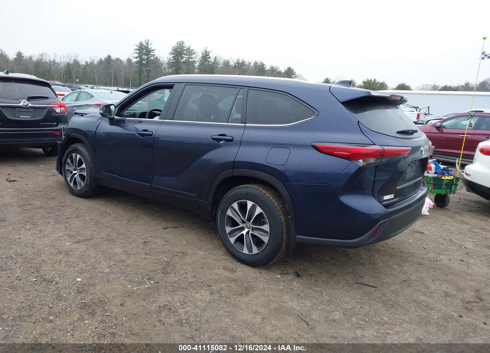 2021 TOYOTA HIGHLANDER XLE VIN: 5TDGZRBH9MS159680