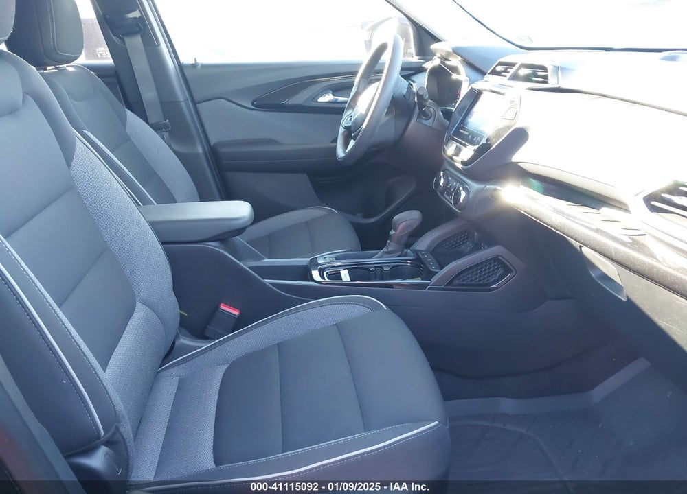 2021 CHEVROLET TRAILBLAZER FWD LT VIN: KL79MPSL0MB068205