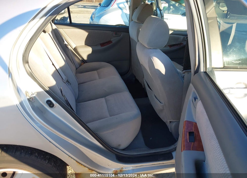 2005 TOYOTA COROLLA LE VIN: 1NXBR32E35Z408724