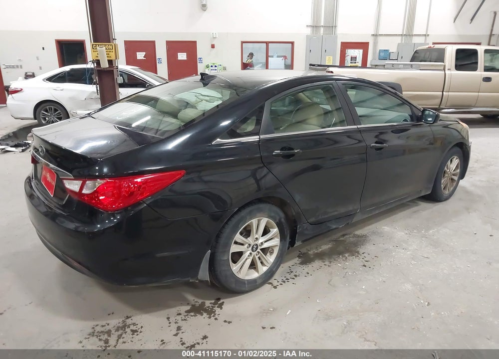 2013 HYUNDAI SONATA GLS VIN: 5NPEB4AC5DH682642
