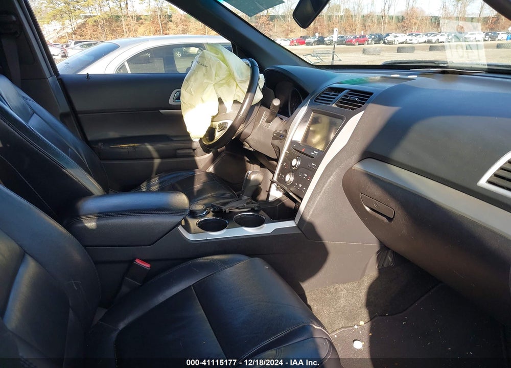 2011 FORD EXPLORER XLT VIN: 1FMHK8D82BGA74814