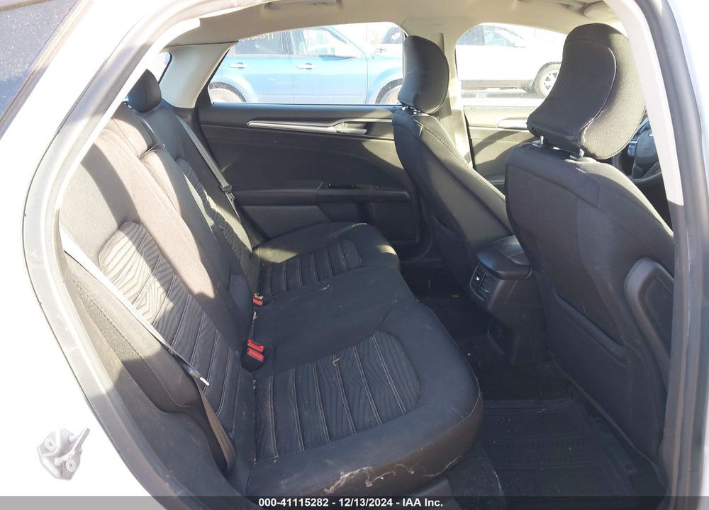2016 FORD FUSION SE VIN: 3FA6P0HD5GR312473