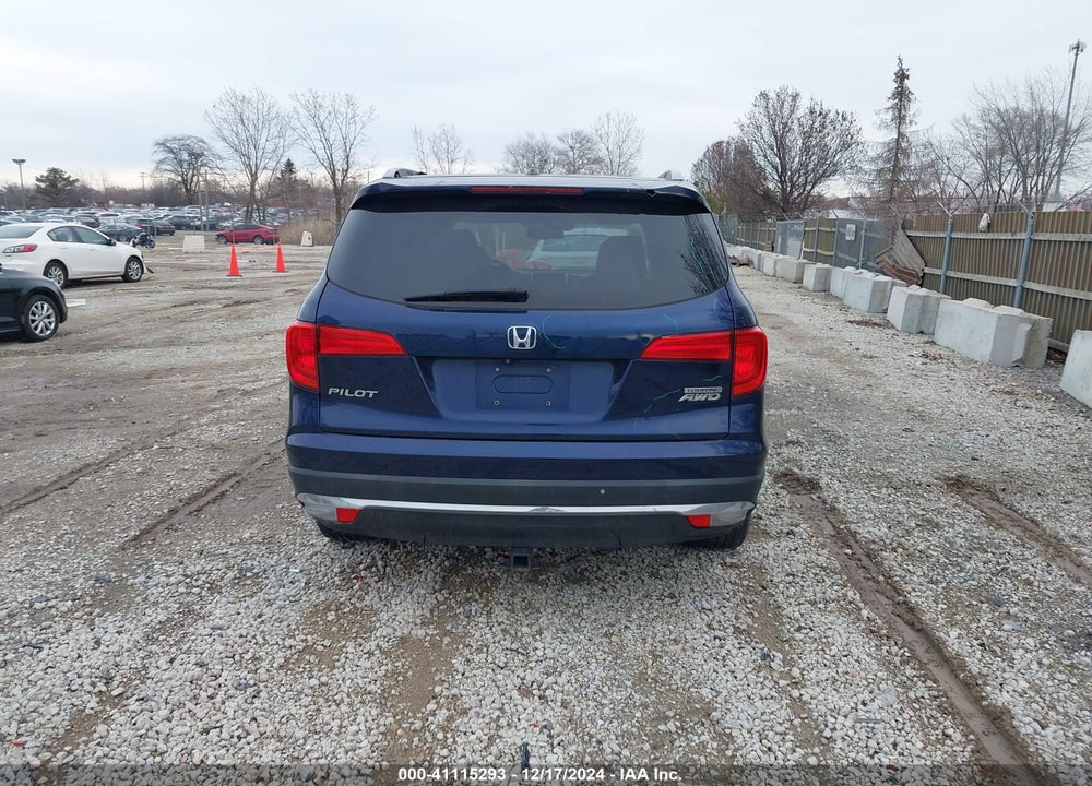 2017 HONDA PILOT TOURING VIN: 5FNYF6H90HB015571
