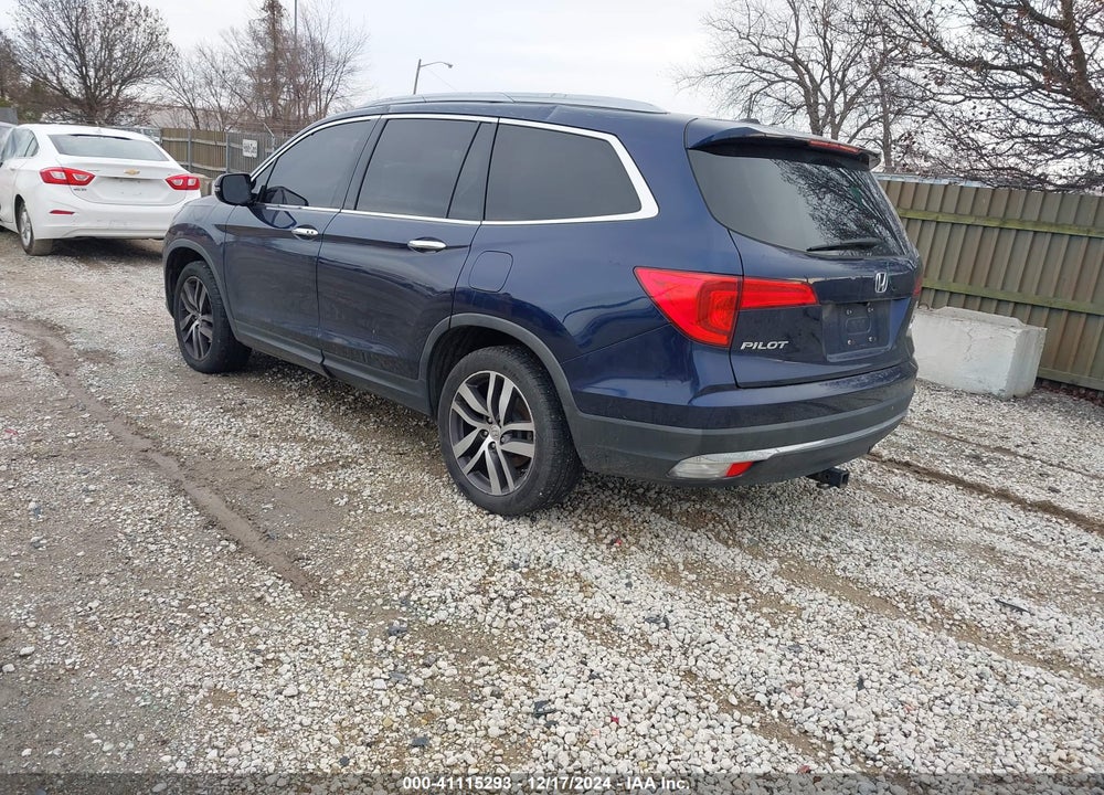 2017 HONDA PILOT TOURING VIN: 5FNYF6H90HB015571