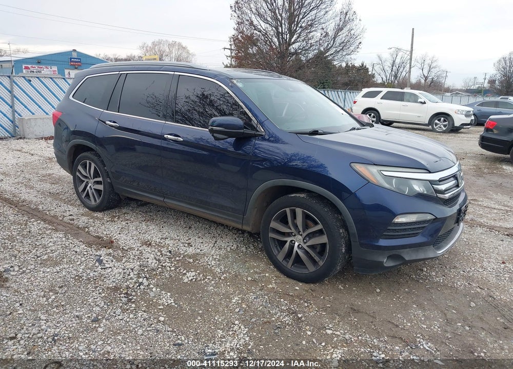 2017 HONDA PILOT TOURING VIN: 5FNYF6H90HB015571