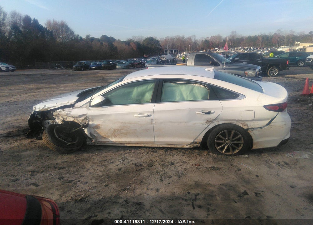 2019 HYUNDAI SONATA VIN: 5NPE24AF6KH756335