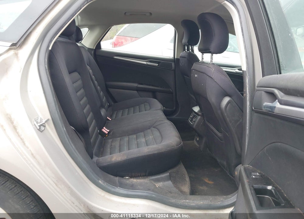 2015 FORD FUSION SE VIN: 3FA6P0H70FR177718