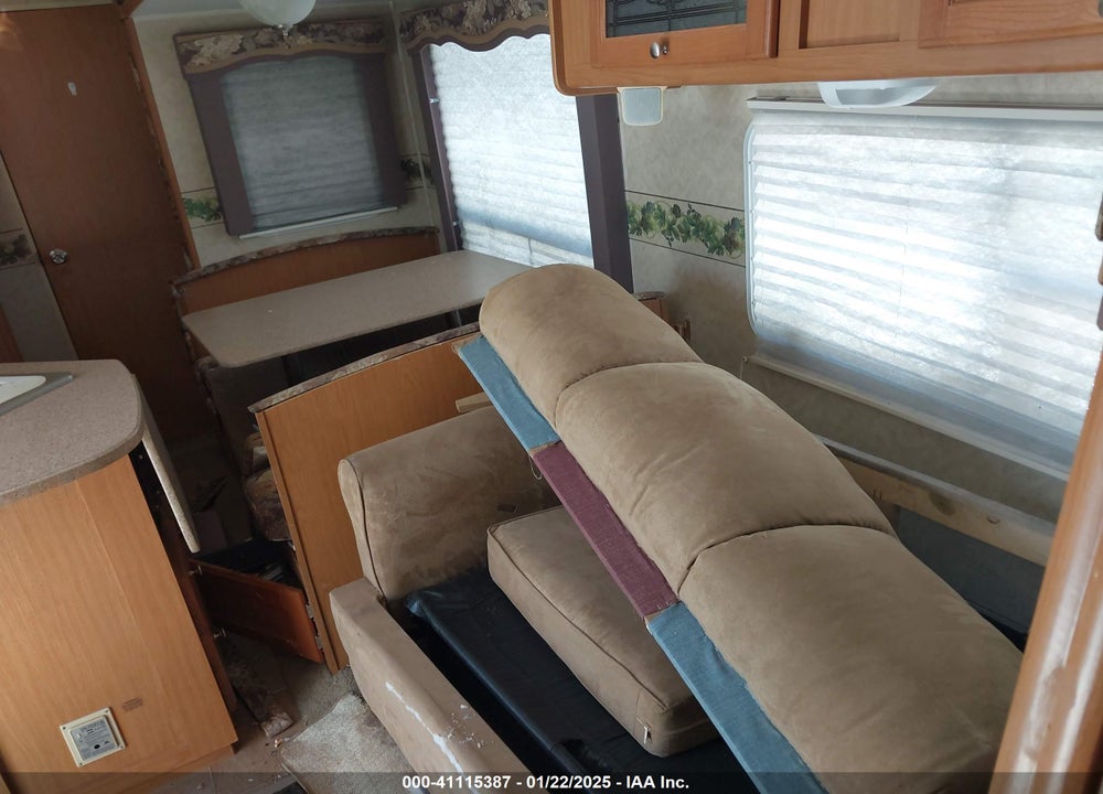 2006 DUTCHMAN DENALI VIN: 47CTD1N296P615615
