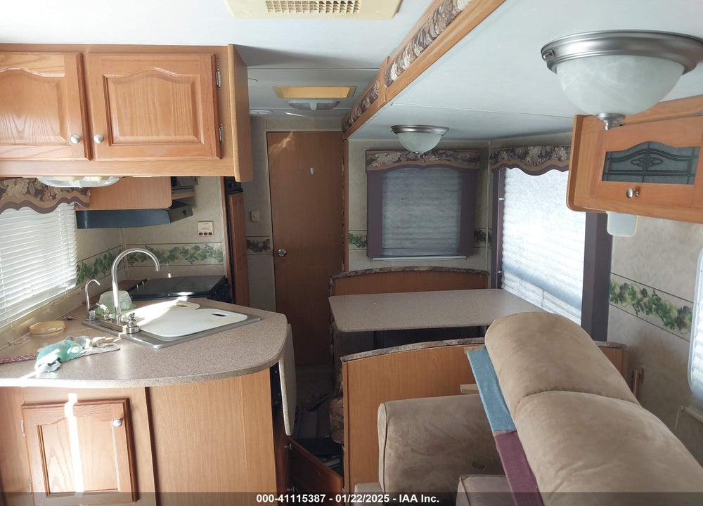 2006 DUTCHMAN DENALI VIN: 47CTD1N296P615615