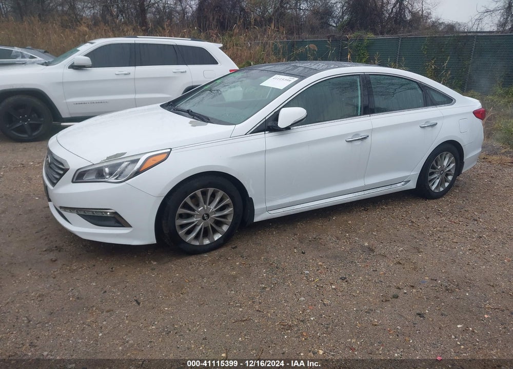 2015 HYUNDAI SONATA VIN: 5NPE34AF2FH083014