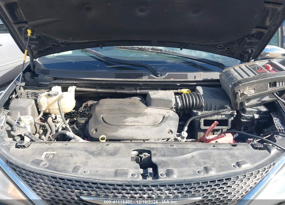2019 CHRYSLER PACIFICA LIMITED VIN: 2C4RC1GG4KR574214