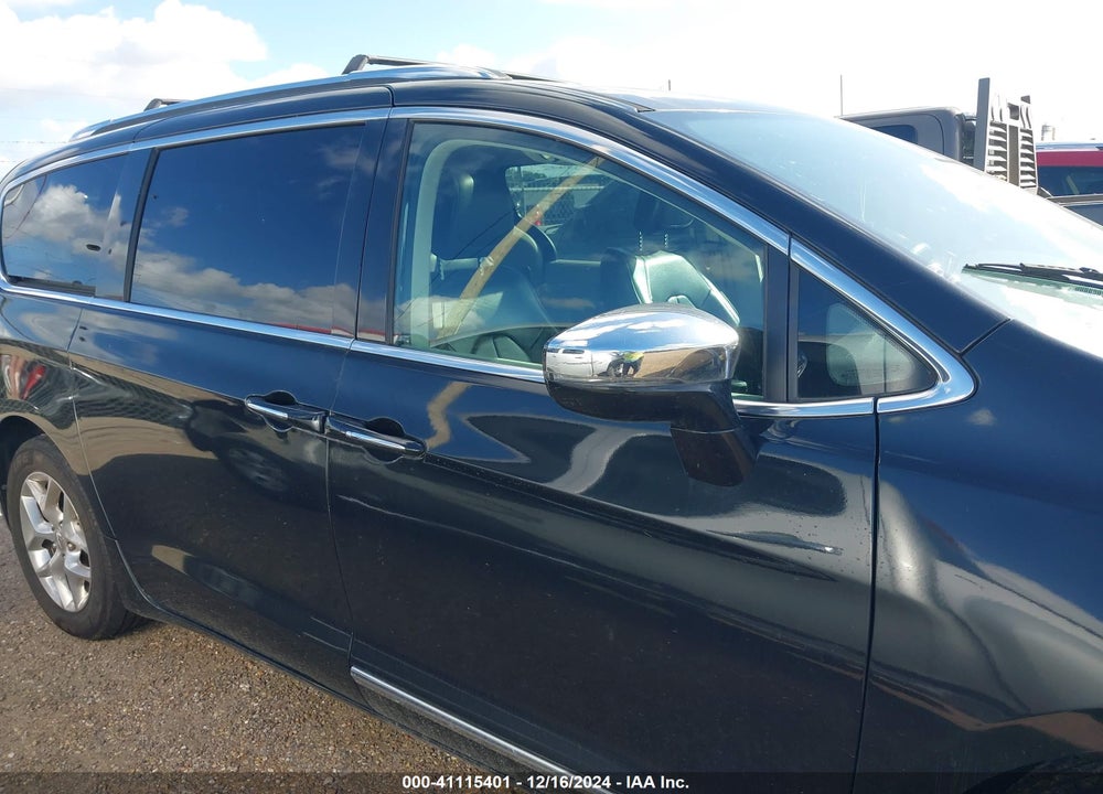 2019 CHRYSLER PACIFICA LIMITED VIN: 2C4RC1GG4KR574214