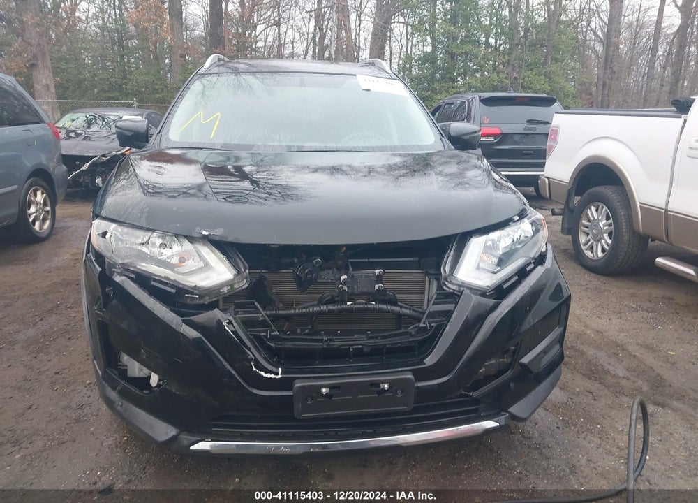 2018 NISSAN ROGUE SV VIN: KNMAT2MVXJP613054