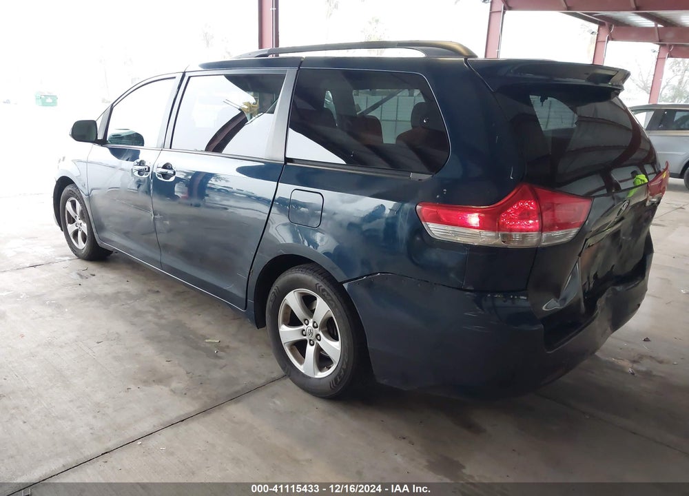 2011 TOYOTA SIENNA LE V6 VIN: 5TDKK3DC7BS025843