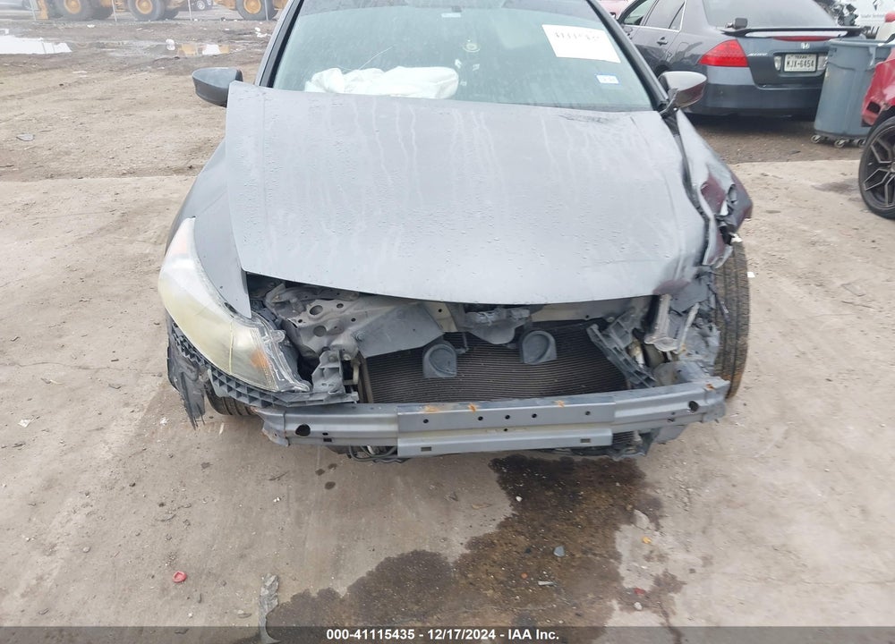 2011 HONDA ACCORD 2.4 LX-P VIN: 1HGCP2F44BA025318