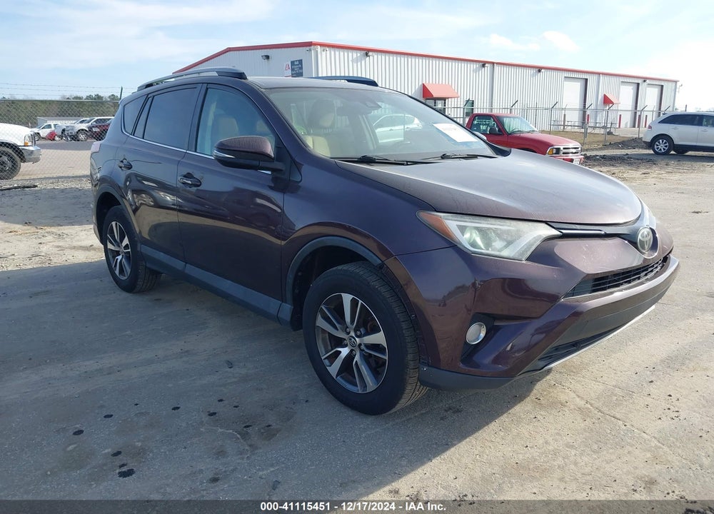 2018 TOYOTA RAV4 ADVENTURE/XLE VIN: 2T3RFREV4JW747287